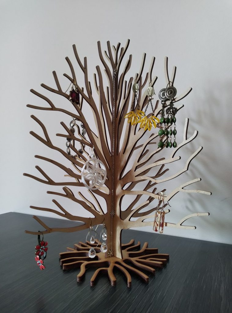 Arbre à bijoux en bois MDF petit modèle par BERGER & Co