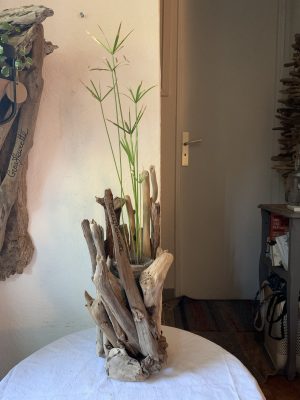 Vase en bois flotté et papyrus pour la Saint Valentin