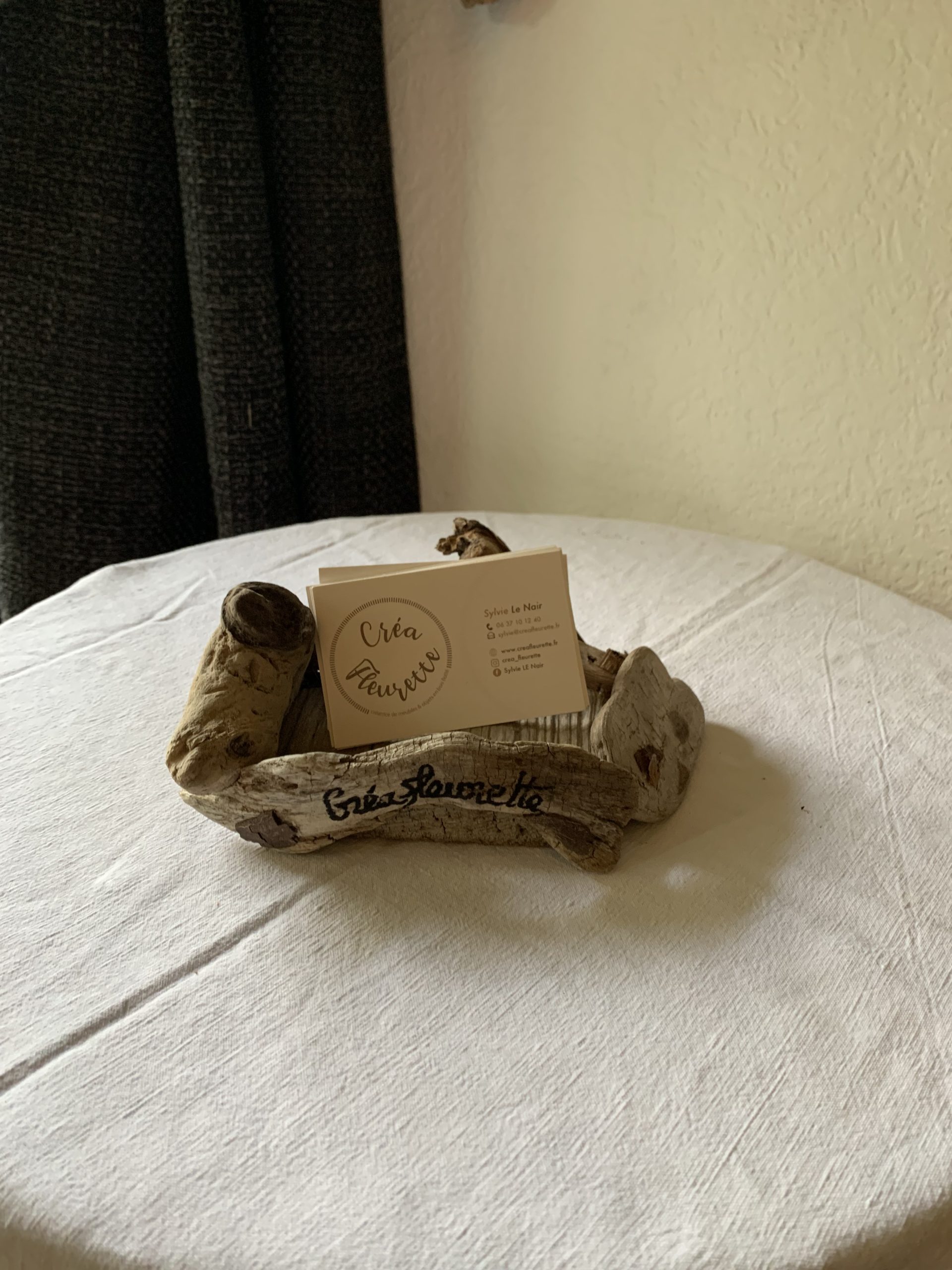 Support en bois flotté pour cartes de visite