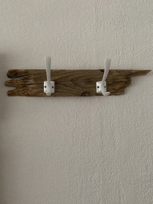 Patère en bois flotté et deux crochets