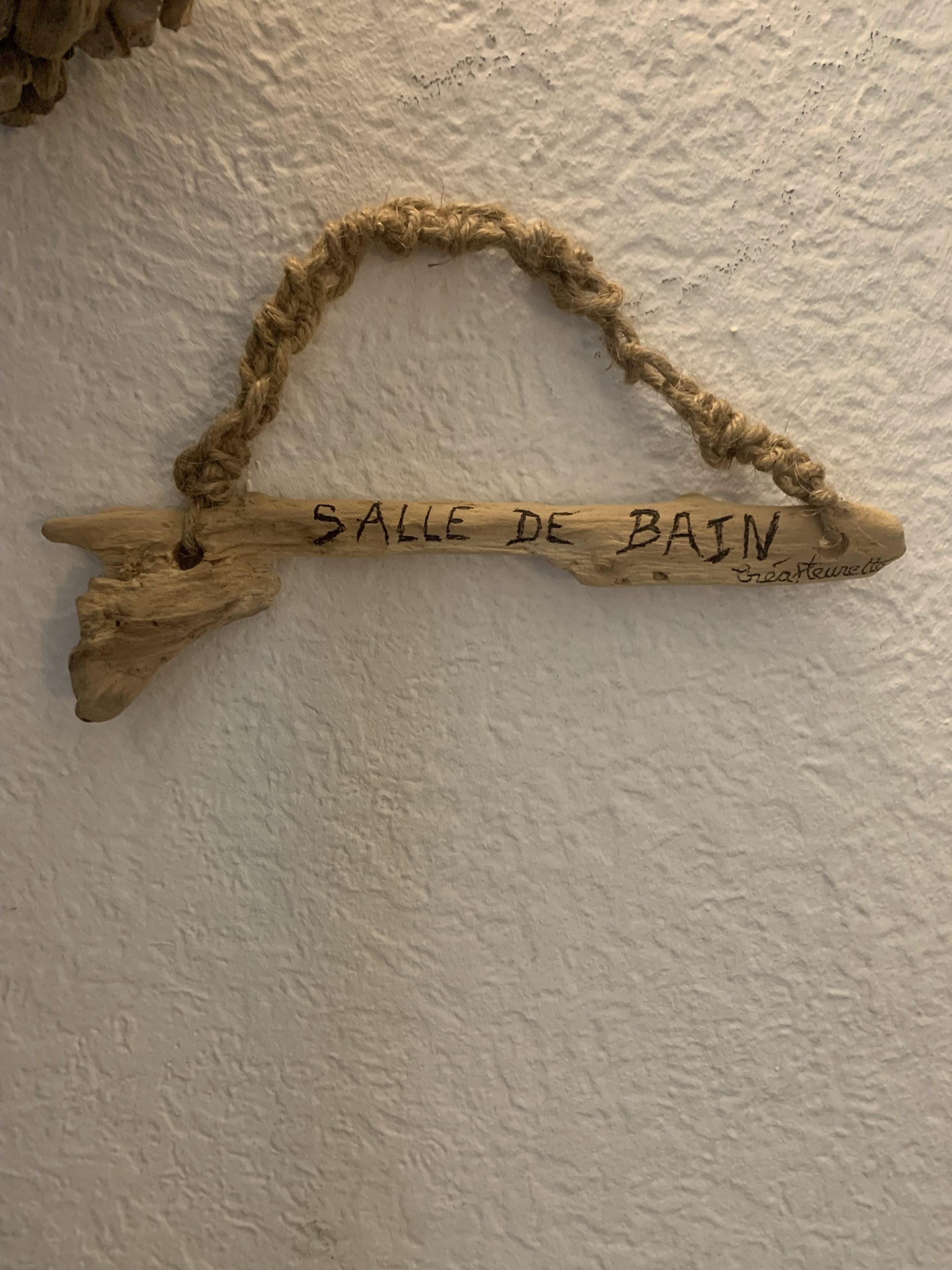 Plaque de porte en bois flotté pour salle de bain