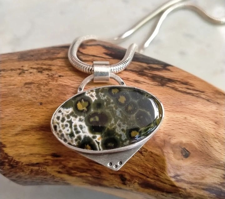 Anthracite collier en argent