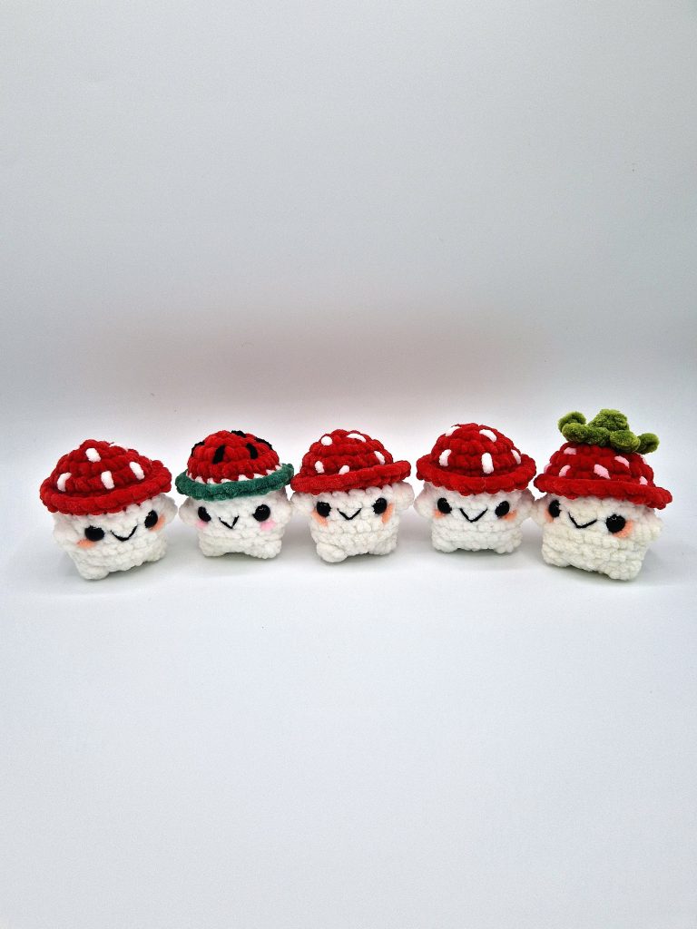 La mercerie d'amigurumi doudou mini fraise